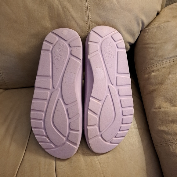 My Pillow Slides - Picture 3 of 3
